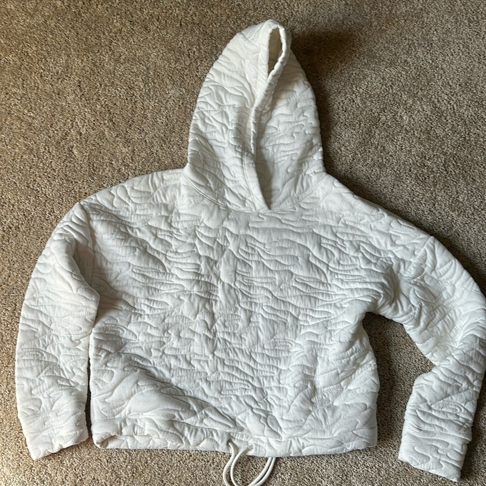 Gap Fit cream colored crop hoodie